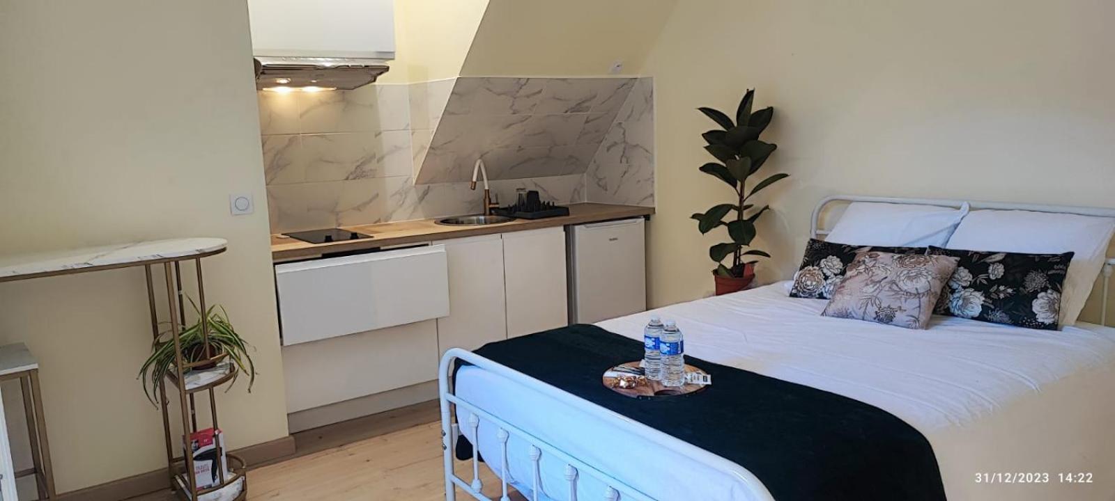 Le Cocoon Dore Poitiers Exterior foto