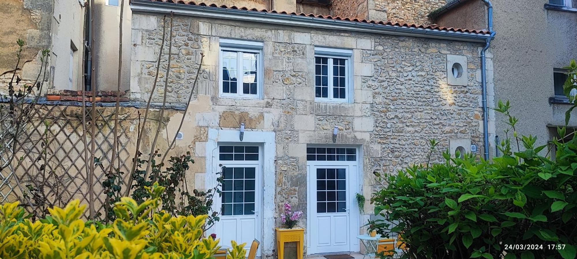 Le Cocoon Dore Poitiers Exterior foto